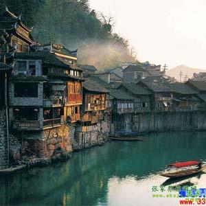 【長沙往返路線1】張家界、鳳凰古城、天子山、黃龍洞三晚四日游