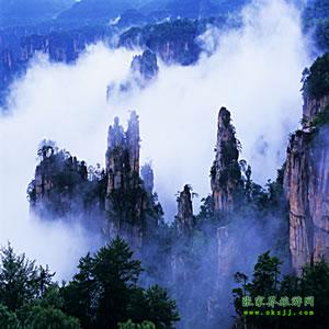 武漢往返：張家界、鳳凰古城、韶山六日游，每周一、周四發(fā)團(tuán)